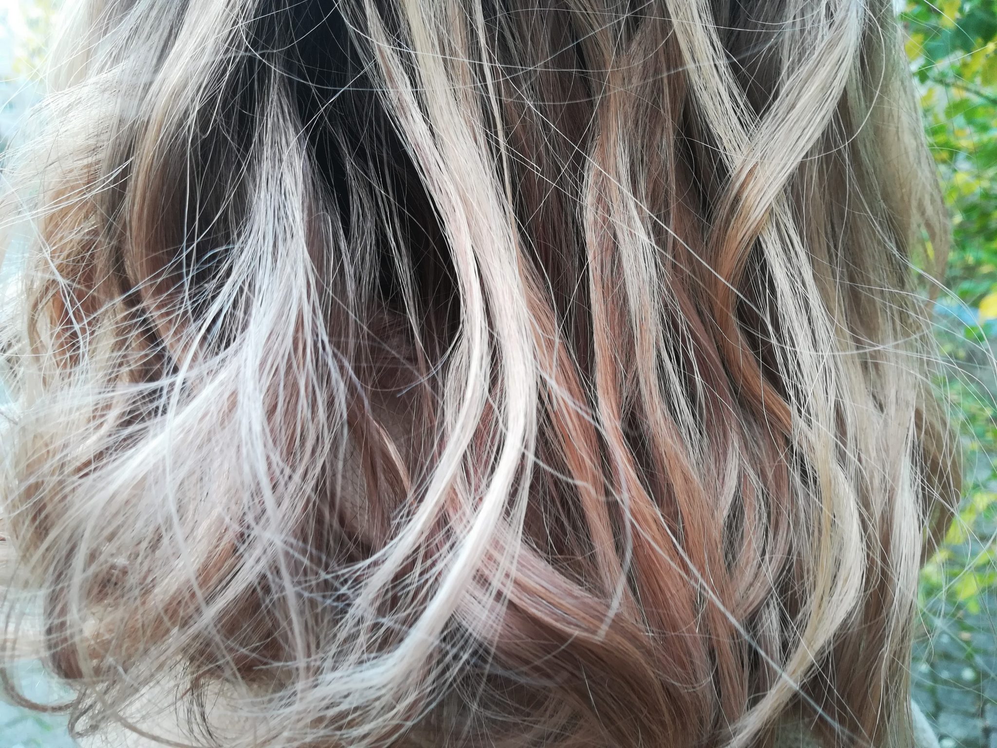 Pourquoi la coloration abîme la chevelure ? Comment l